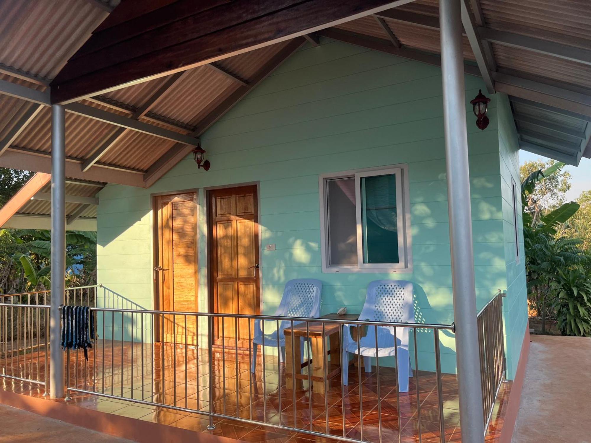 Baanlungmong Hotel Koh Mak Exterior photo
